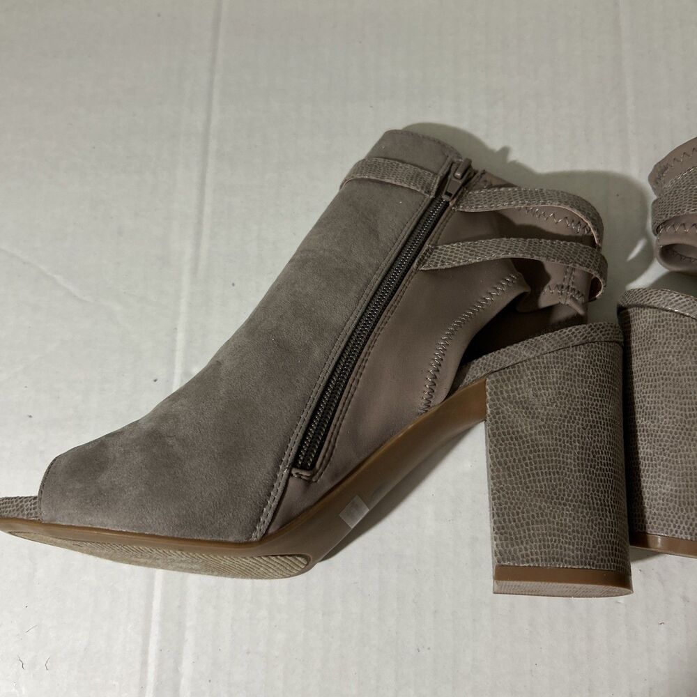 Womens Shoes size 11 M Boots Booties Block Heel Beige Dressy Open Toe - Picture 3 of 14